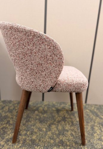 Infiniza Szék - Naomi_D - Puente 68