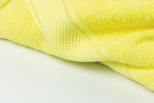 Törölköző - citromsárga - széles bordűrrel - 70x130 cm